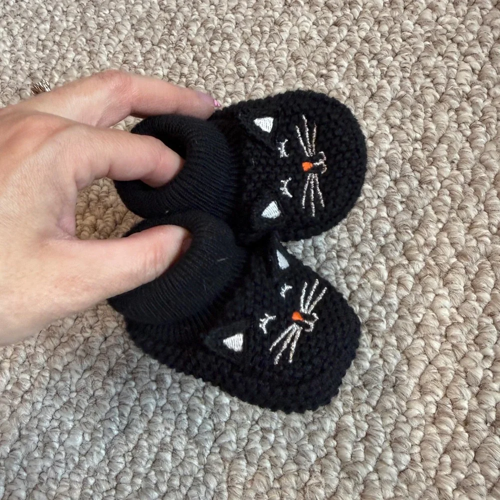 Black‎ Cat Knit Baby Booties Embroidered Kitten Slippers Size 0-6 Months